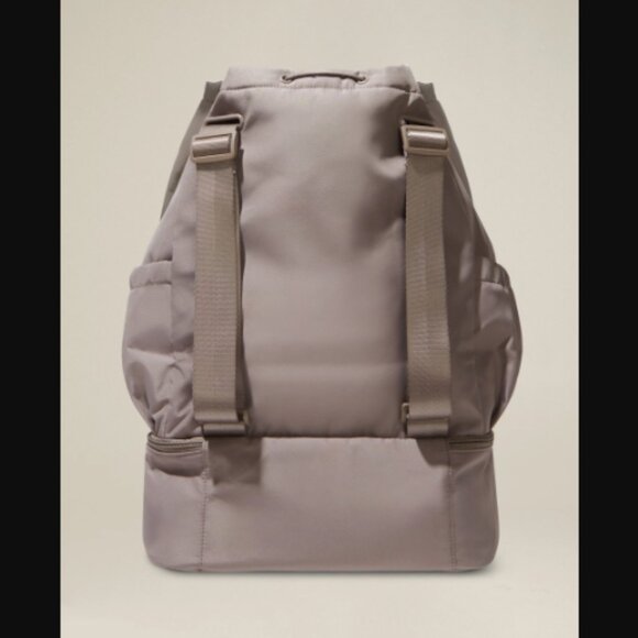 NWOT BEYOND YOGA Convertible Gym Bag Backpack Tote in Birch Retail Price $80.00 - Picture 4 of 13